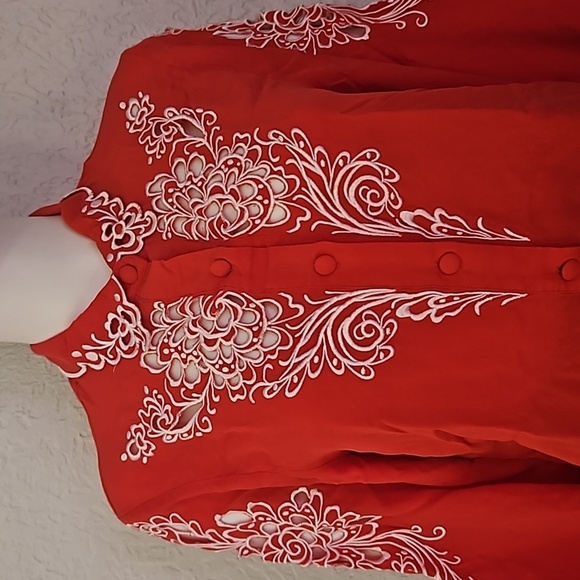 Vtg BOB MACKIE red embroidered floral peekaboo cutout silk Valentine's Blouse - Picture 4 of 9